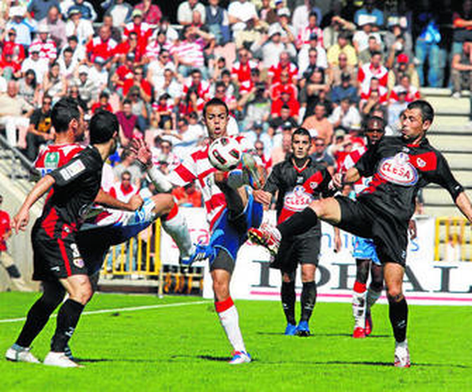 En la primera vuelta hubo empate en Los Carmenes frente al Rayo Vallecano.