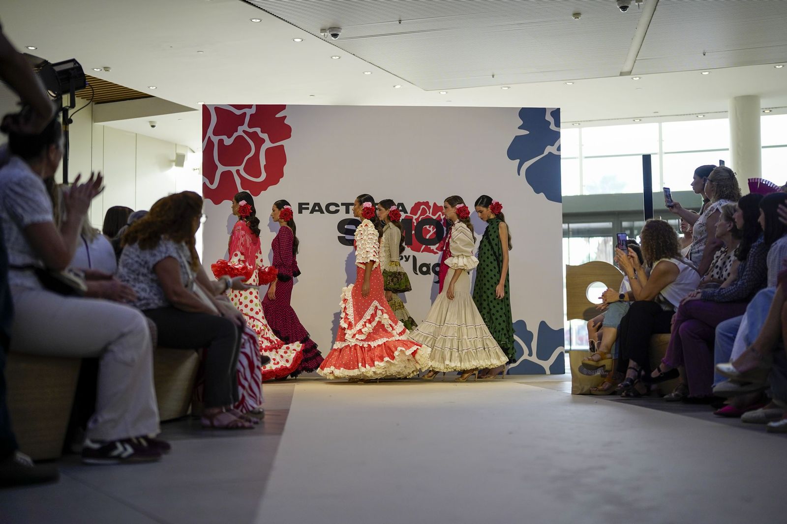 Simof adelanta las primeras tendencias en moda flamenca para 2027, todas las fotos