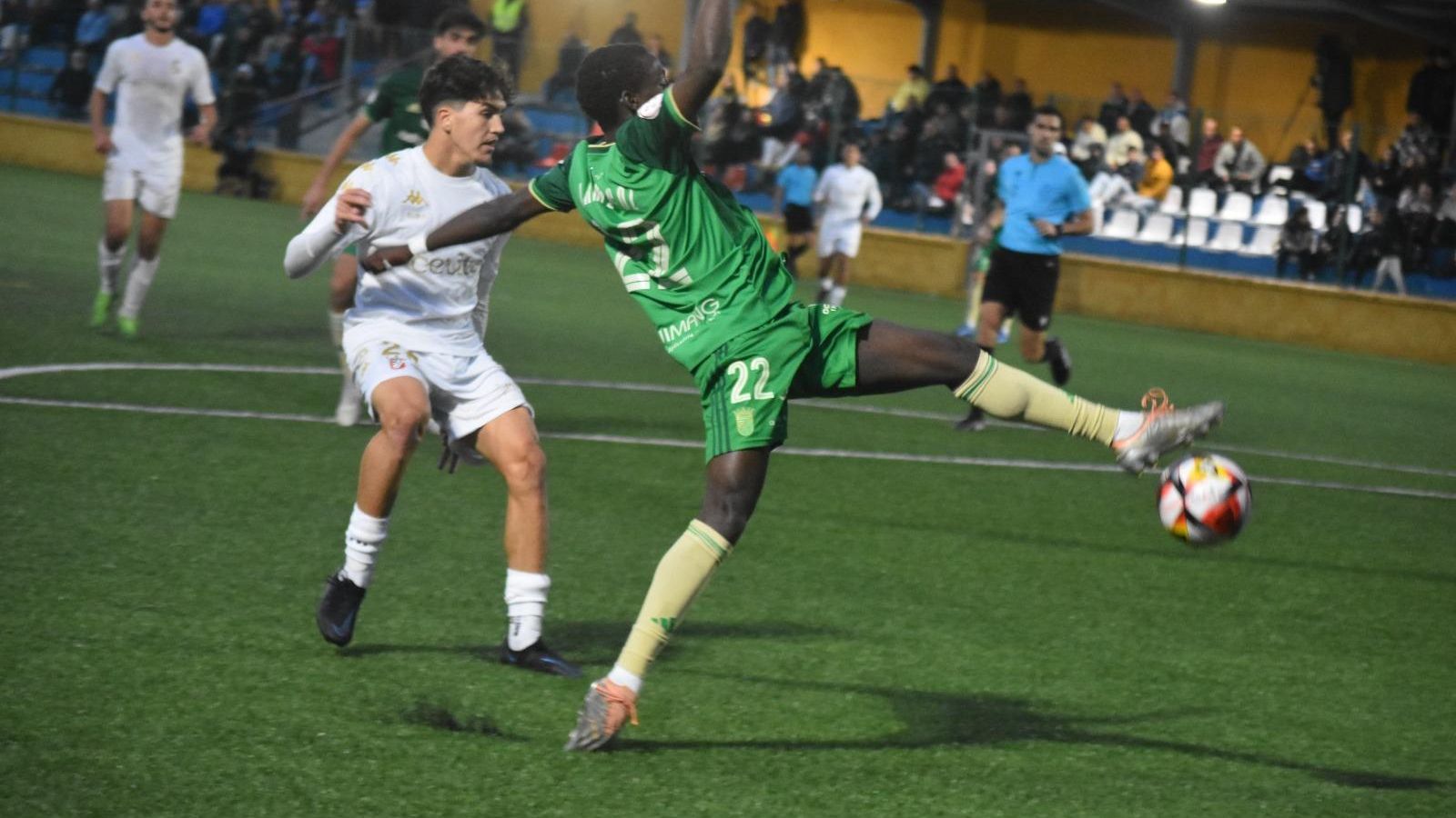 Armengol en la segunda mitad por De Rueda.