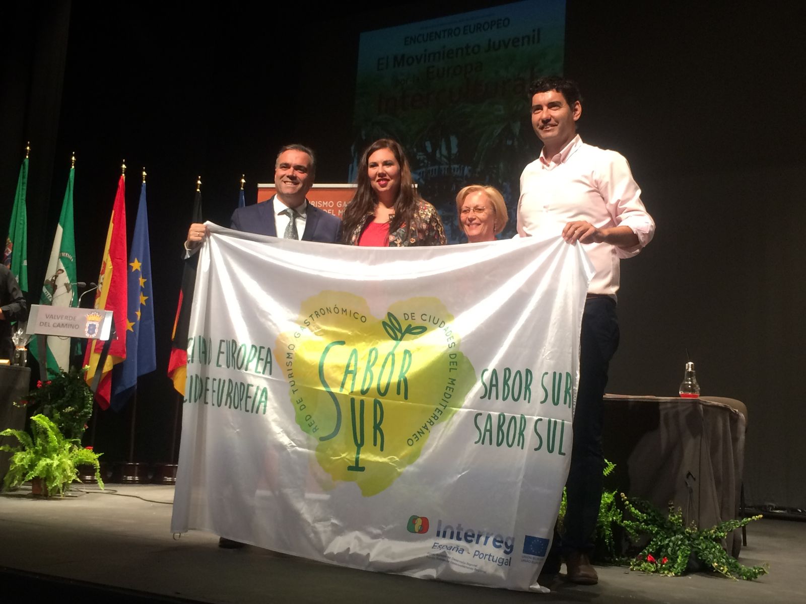 Bandera que acredita la adhesión a la red europea.