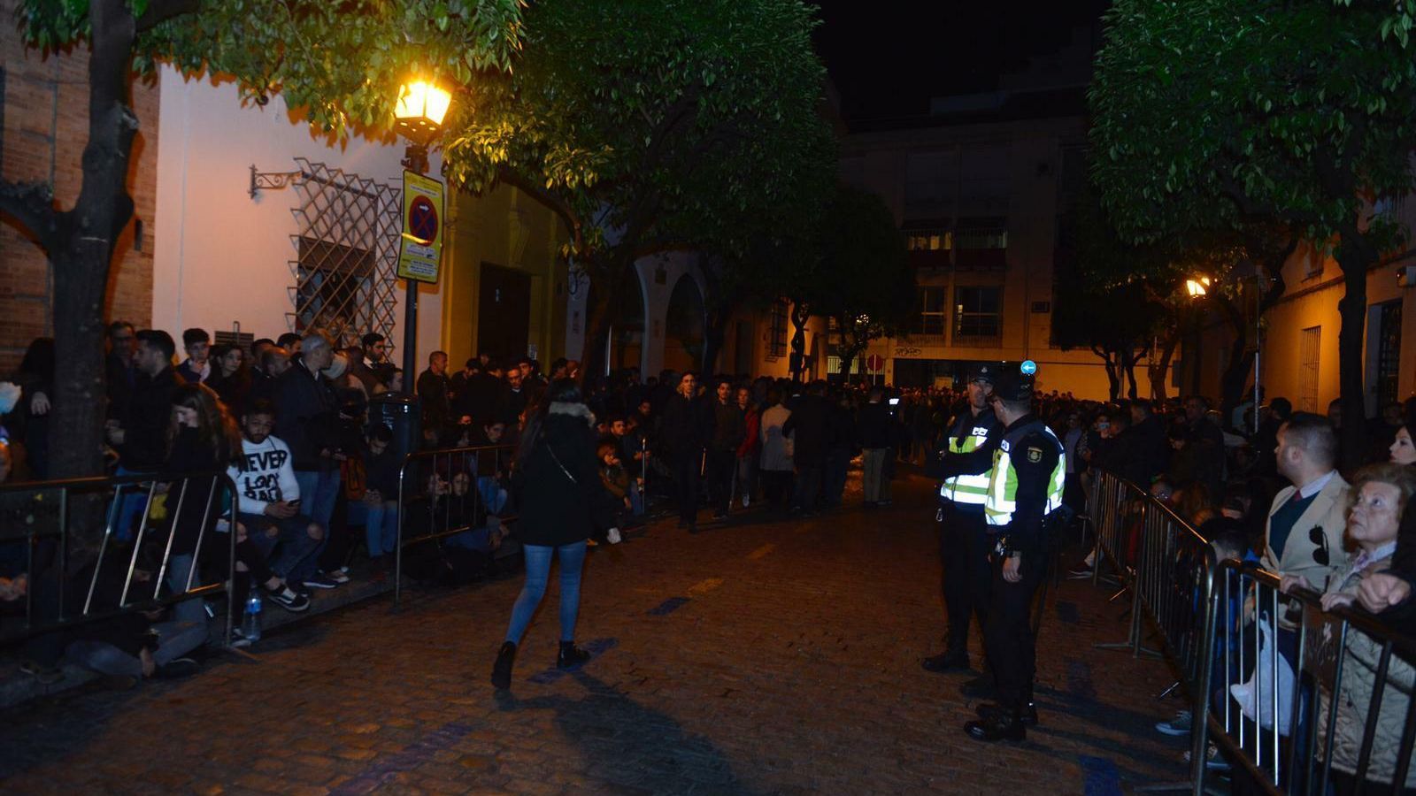 Seguridad en la iglesia de El Silencio.