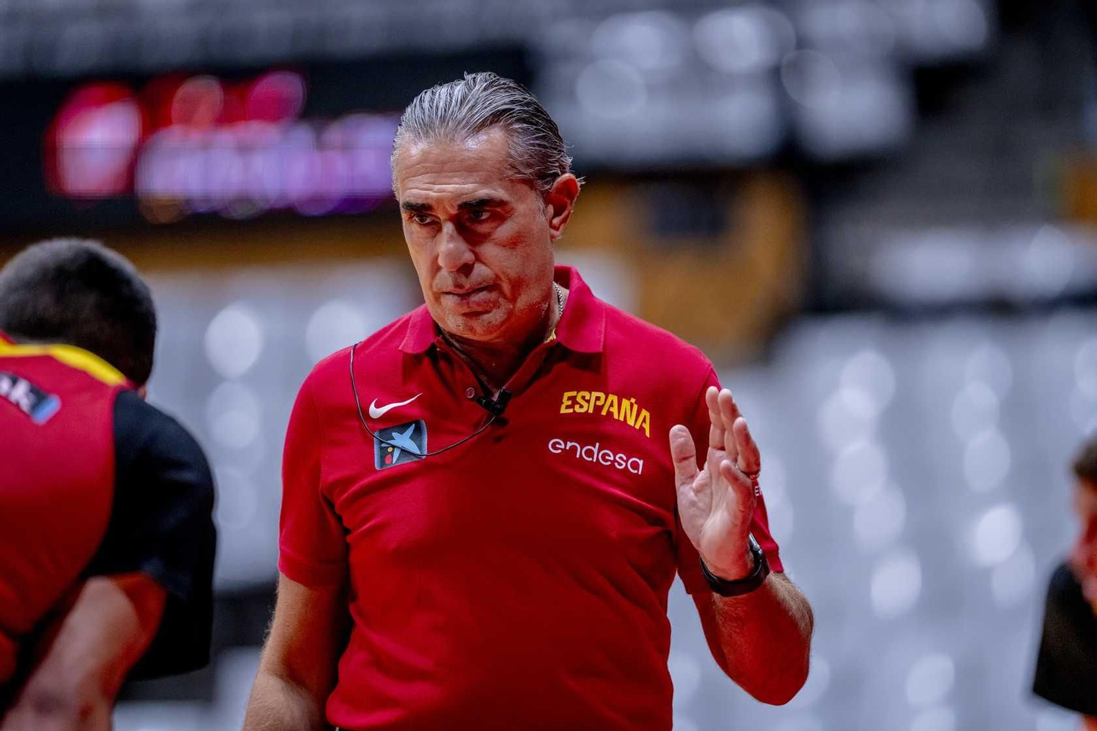 España se entrena en el Olímpic de Badalona con Alberto Díaz de espectador