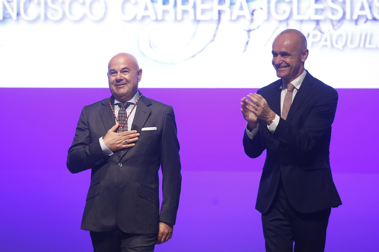 Las imágenes de la entrega de las medallas de la ciudad