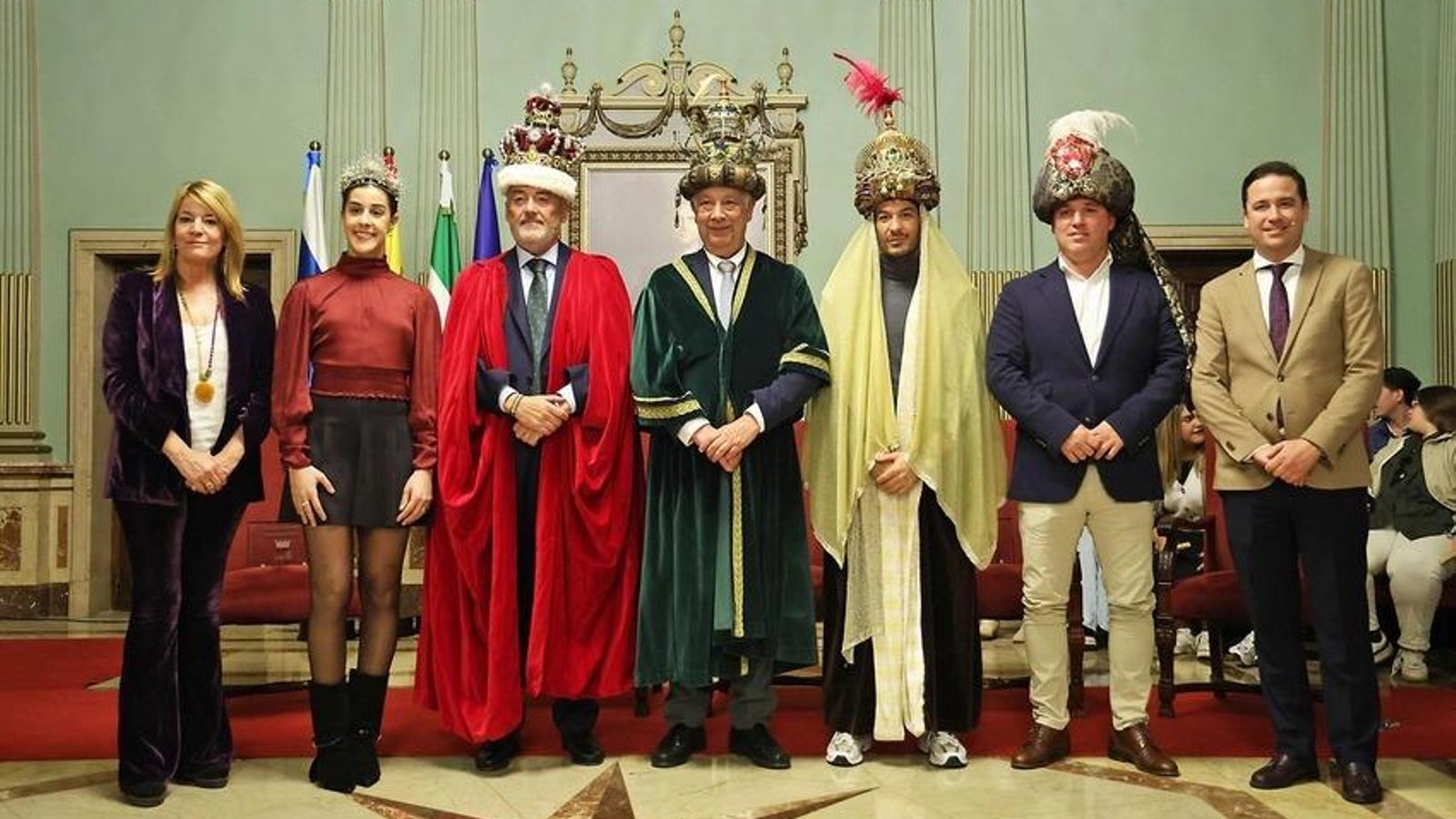 Pilar Miranda, Carolina Marín, Manuel Mora, Antonio Gemio, Moisés Giraldo, Antonio Toscano y Nacho Molina. Pilar Miranda, Carolina Marín, Manuel Mora, Antonio Gemio, Moisés Giraldo, Antonio Toscano y Nacho Molina.