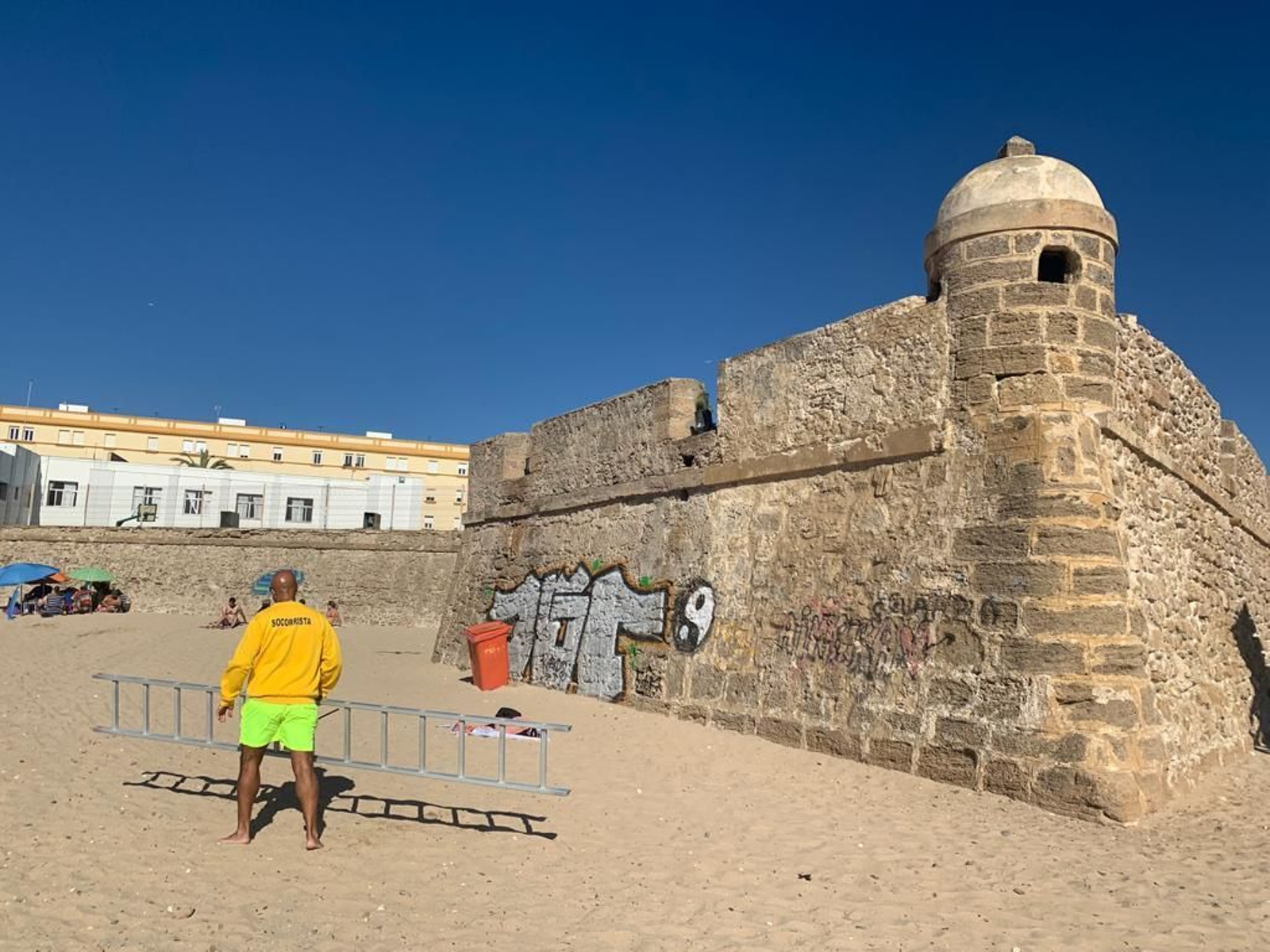 La pintada en el Baluarte del Orejón.