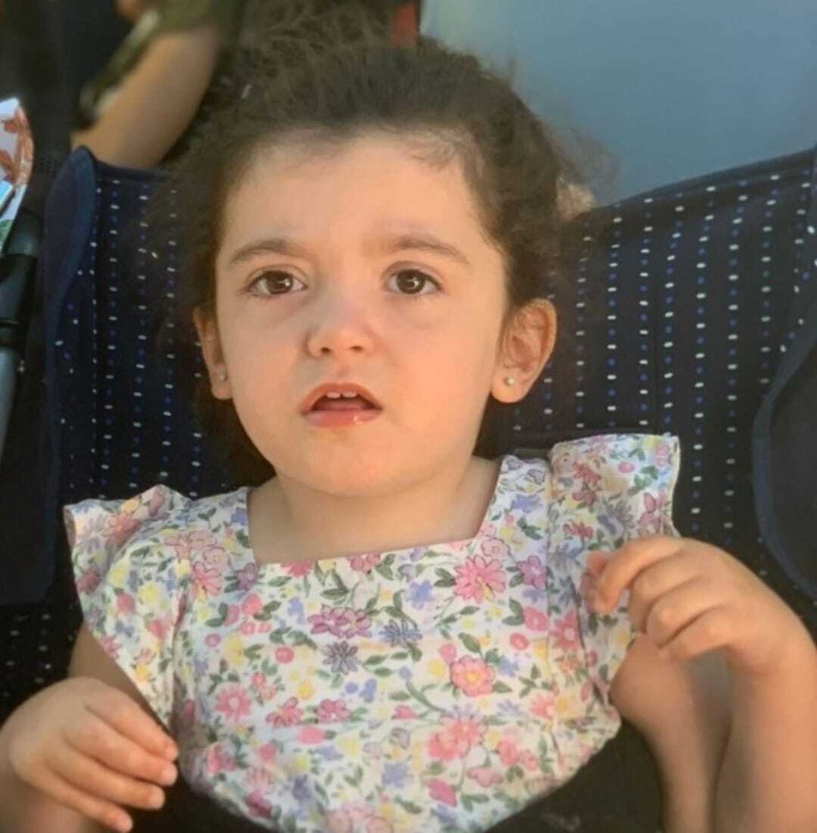 Lola, la niña onubense que padece ‘Bpan’.