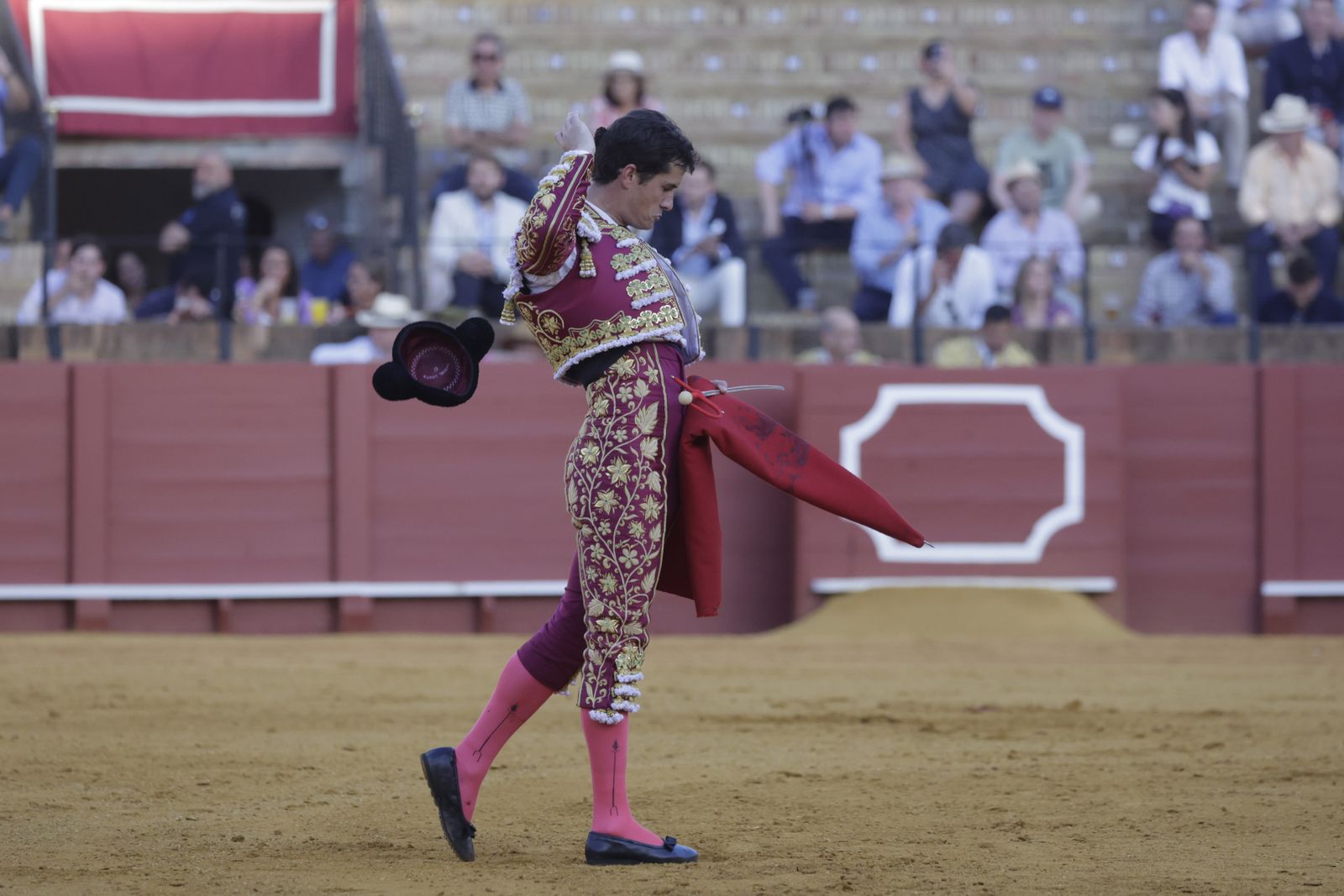 Las Imágenes de la cuarta corrida de abono en la Maestranza de Sevilla