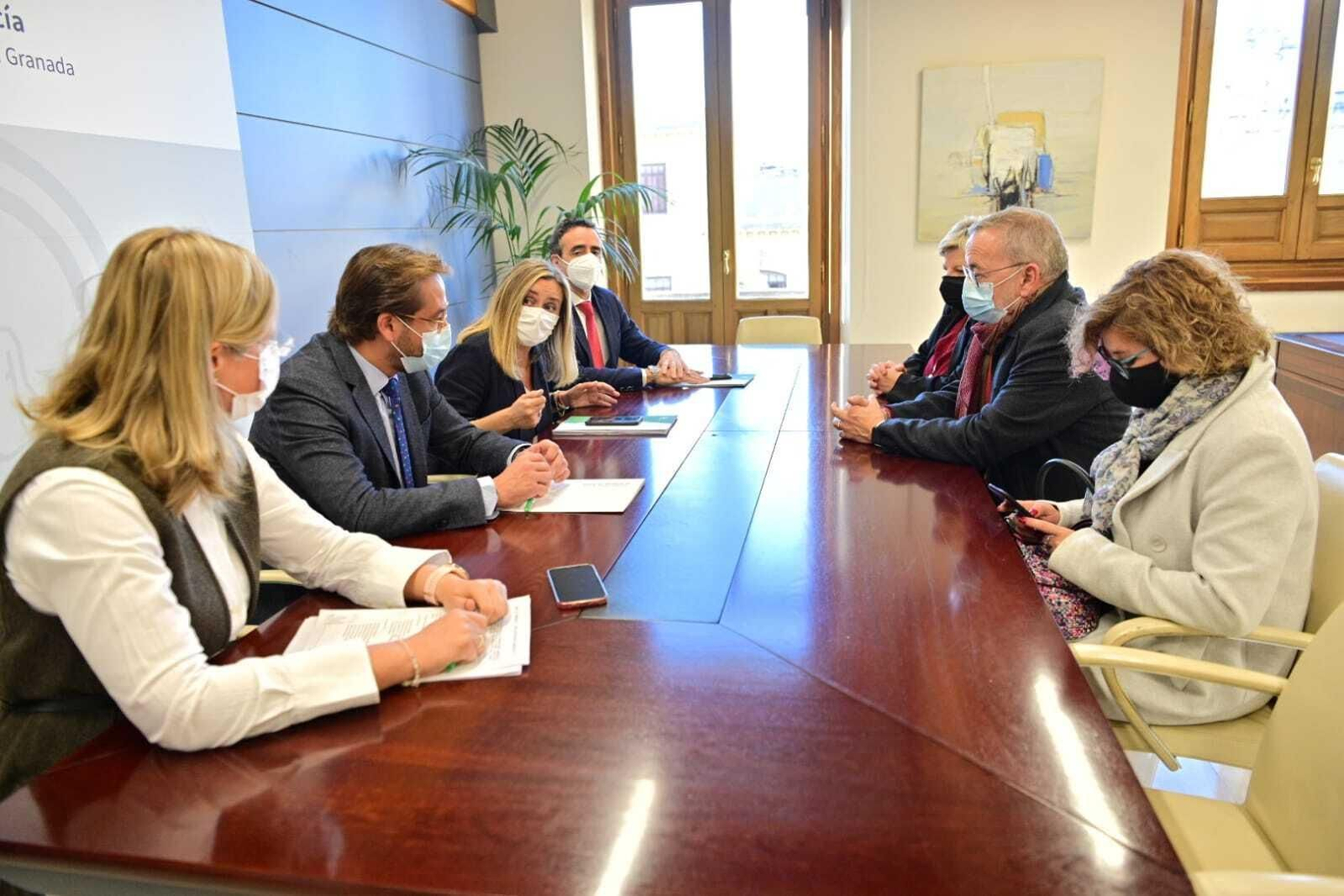 Reunión de la consejera de Fomento, Marifrán Carazo, y otros representantes de la Junta, par abordar las obras de emergencia. Reunión de la consejera de Fomento, Marifrán Carazo, y otros representantes de la Junta, par abordar las obras de emergencia.