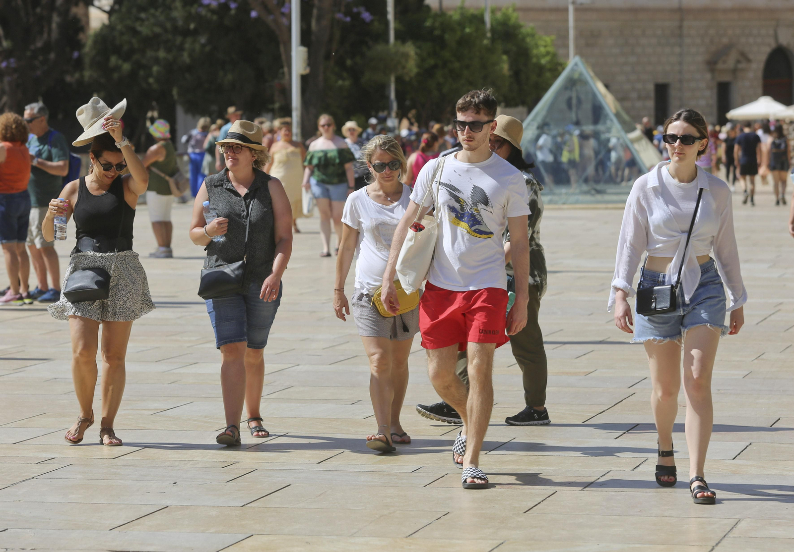 Una jornada de terral con temperaturas por encima de los 33 grados