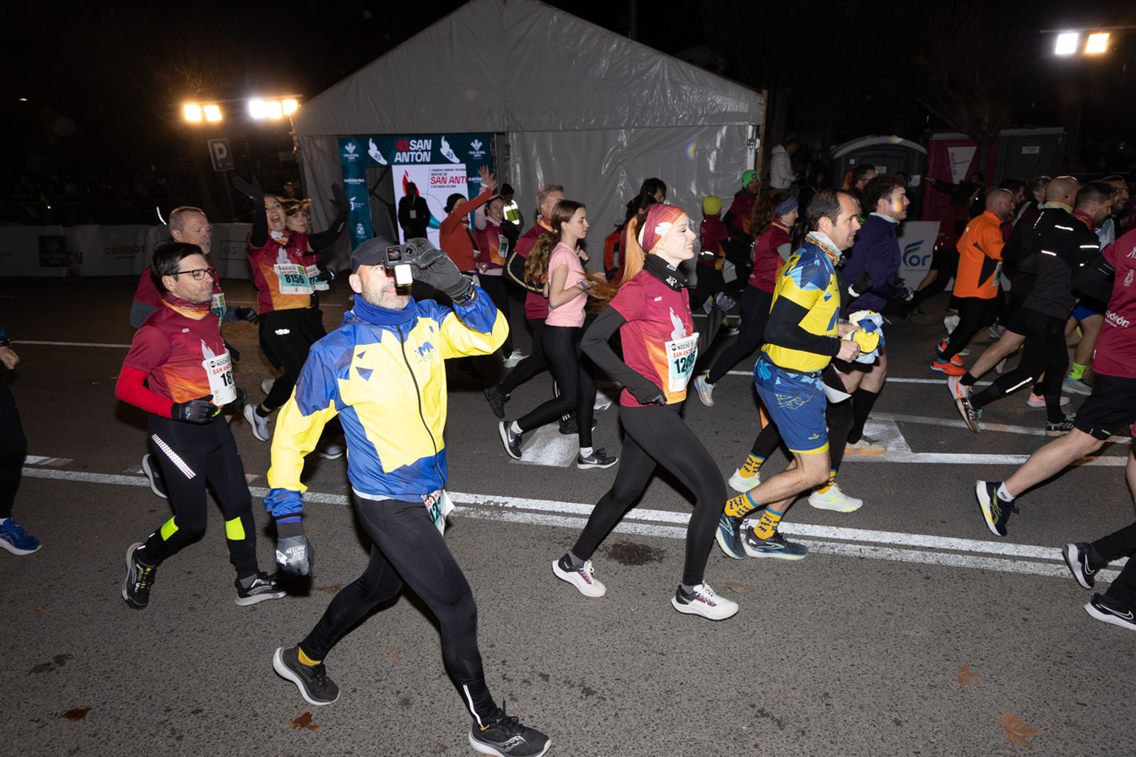 Encuéntrate en la salida de la Carrera de San Antón 2026, en imágenes (2)