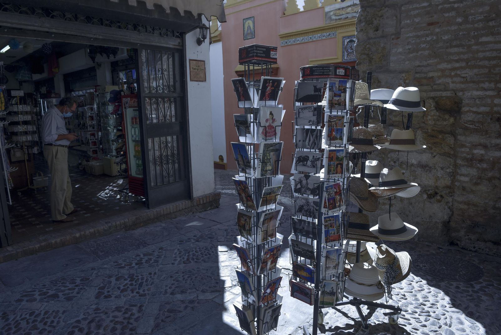 El barrio de Santa Cruz se queda vacío