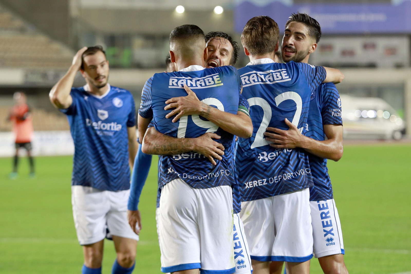 El Xerez DFC corta la polémica y llega a un acuerdo con la plantilla.