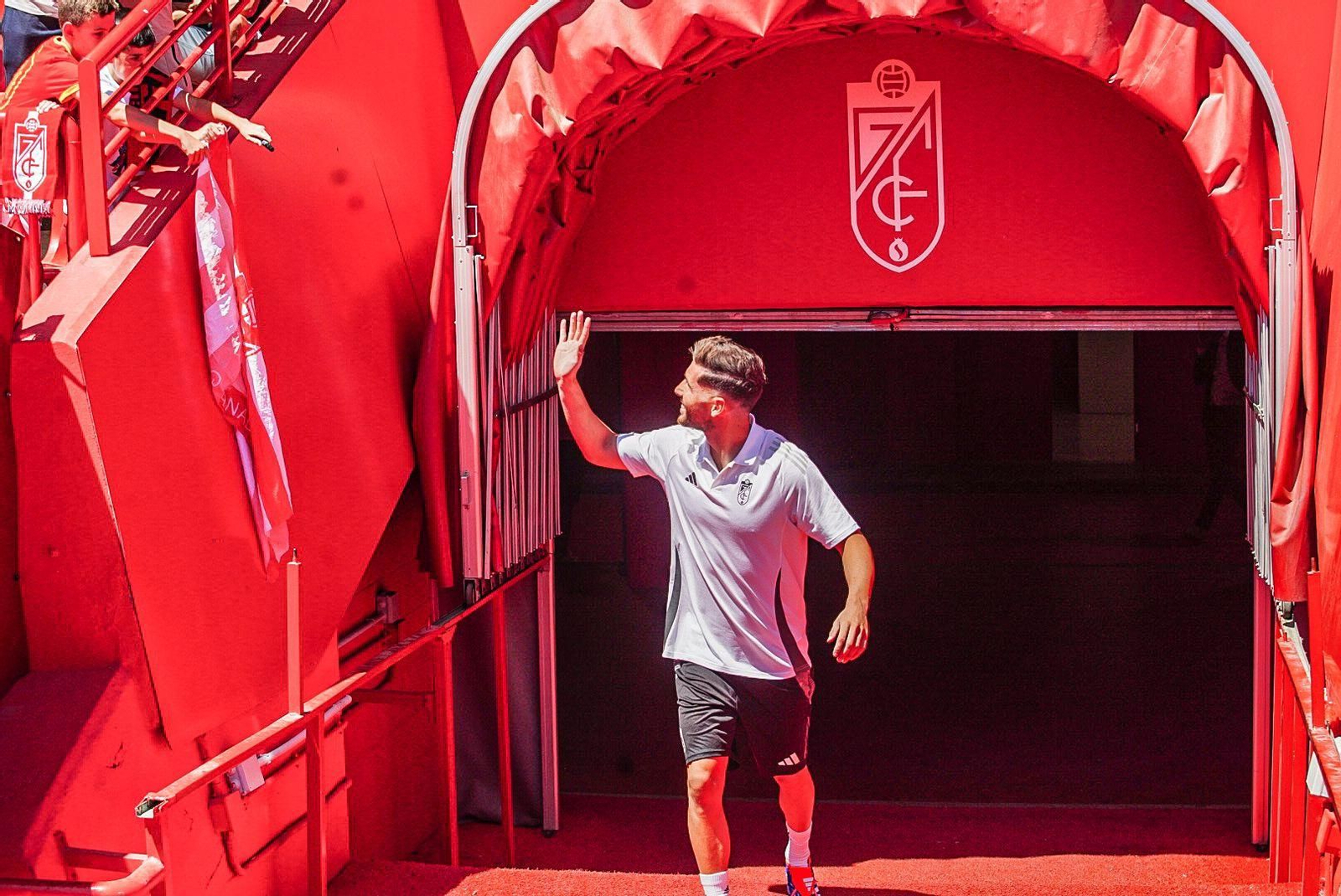 Así fue la presentación de Luca Zidane como nuevo jugador del Granada CF