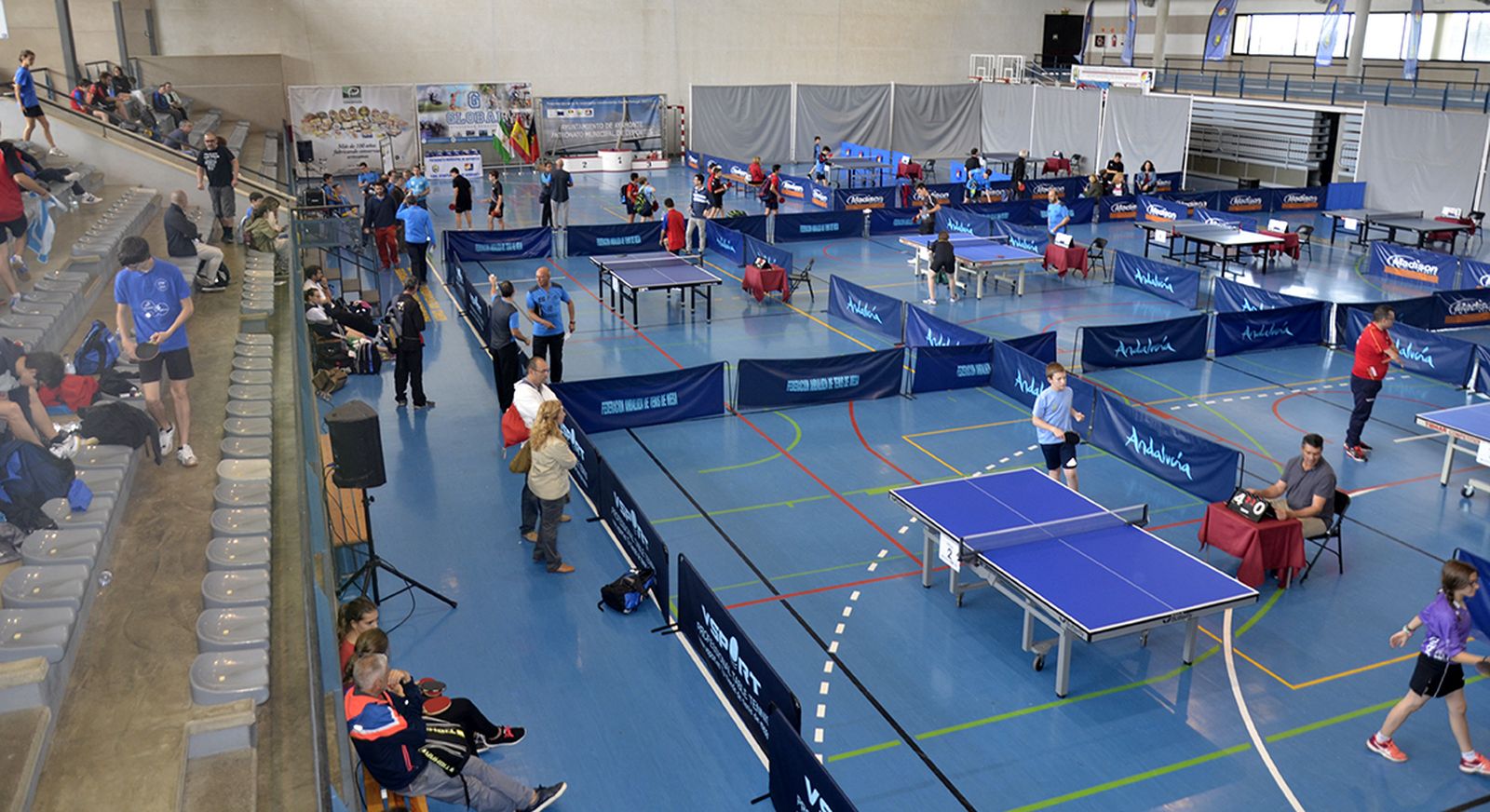 El pabellón de Ayamonte registró una gran animación con el torneo.