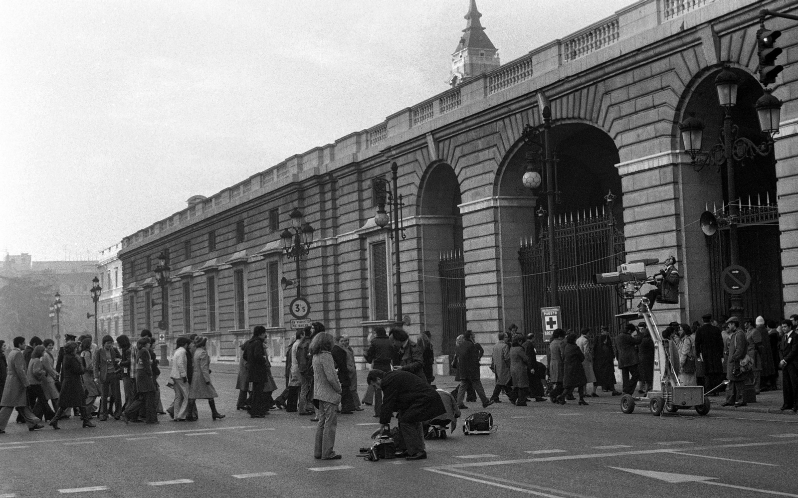 Imagen de 1975, tomada al morir Francisco Franco.