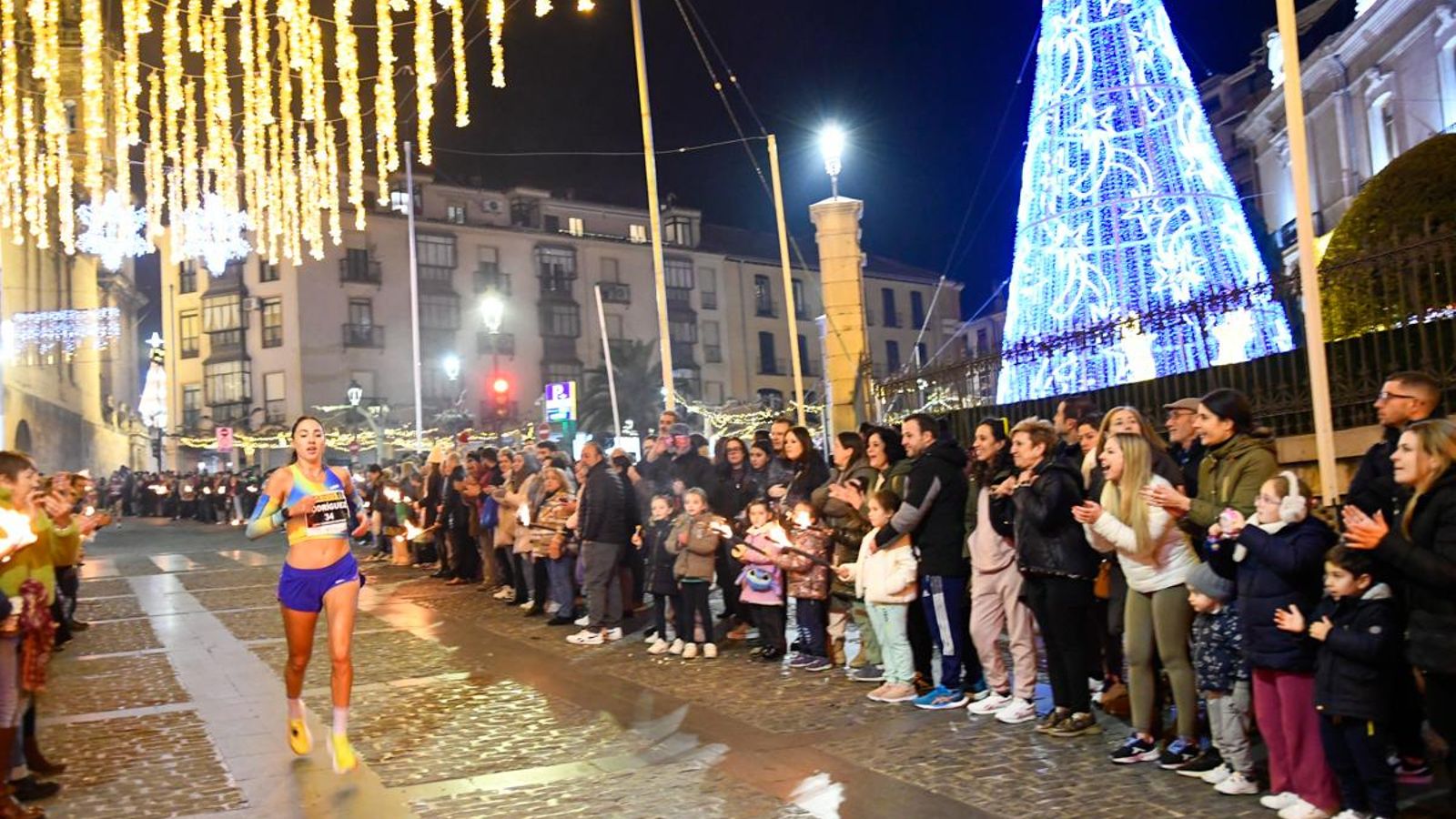 En imágenes: la élite del atletismo mundial despliega su calidad en la Carrera de San Antón de Jaén