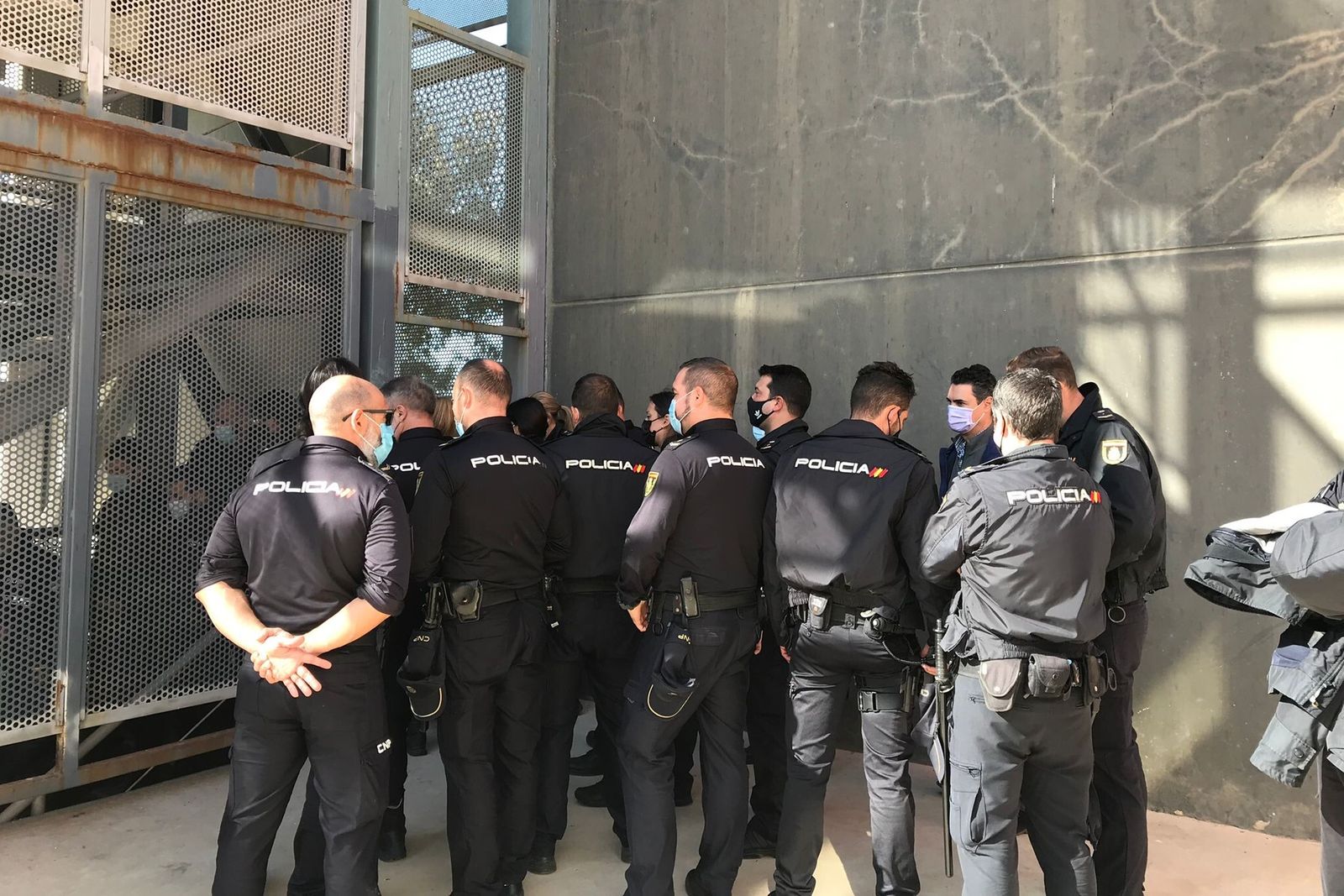 Jornadas de los bomberos con la Policía Local y Nacional en San Fernando