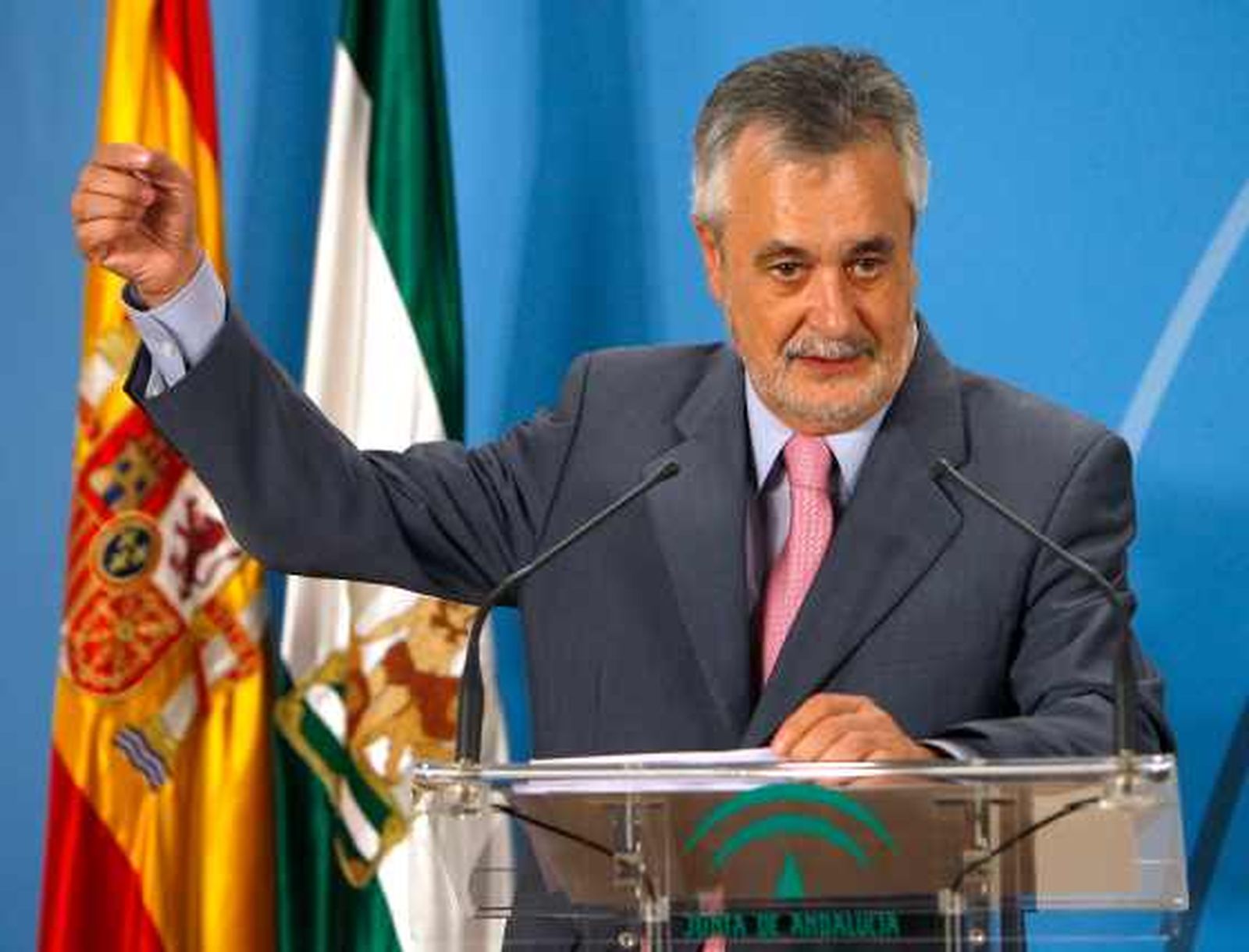 Griñán anuncia un presupuesto "muy limitativo" en 2010, salvo en Educación