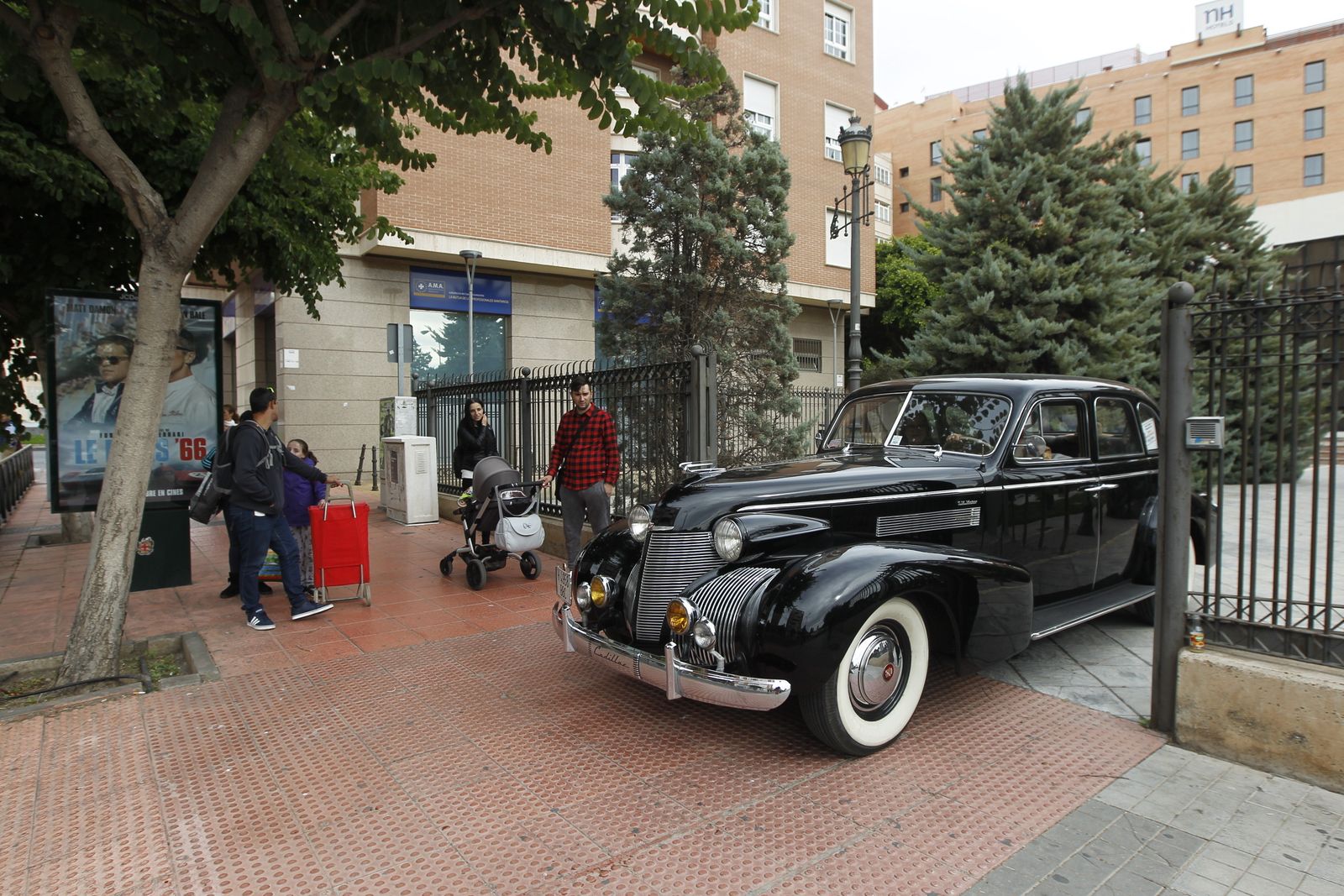 Fotogalería presentación XXX Ruta Vehículos Antiguos. Alcaldía de Almería