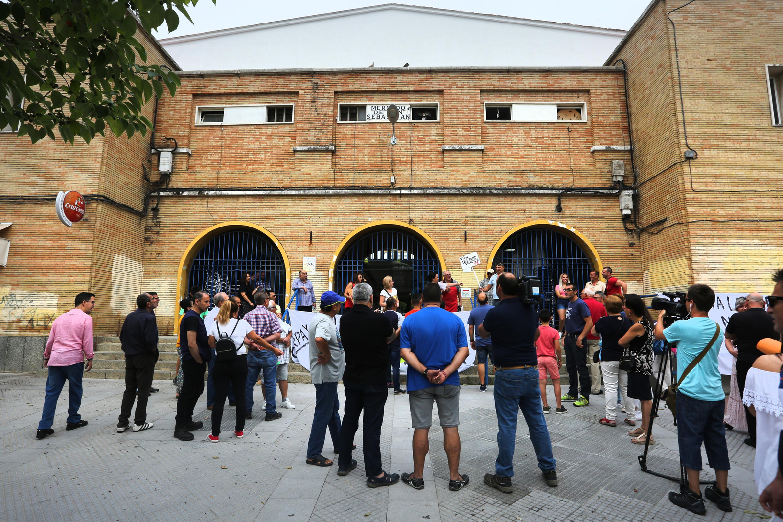 Más imágenes de la protesta de los minoristas del mercado de San Sebastián
