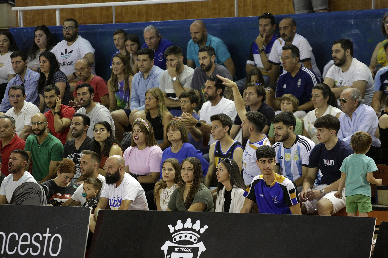 Imágenes del UE Mataró-Huelva Comercio en el Andrés Estrada