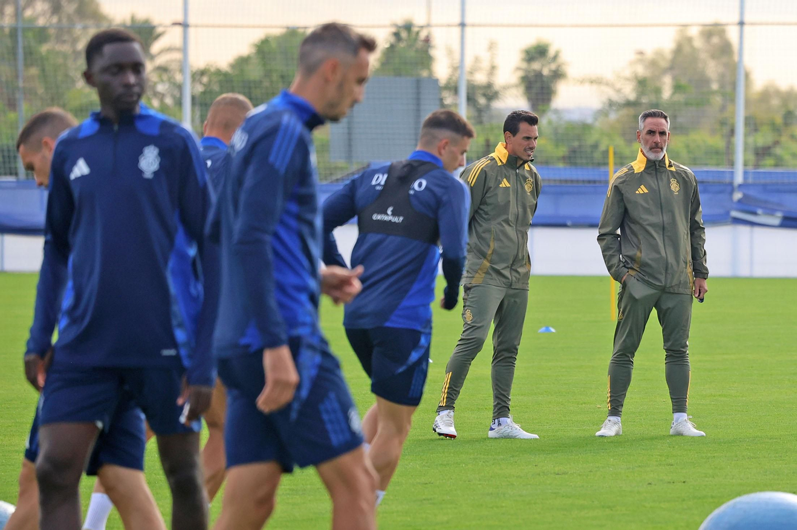 Imágenes del entrenamiento del Recre en la Ciudad Deportiva Francisco Mendoza