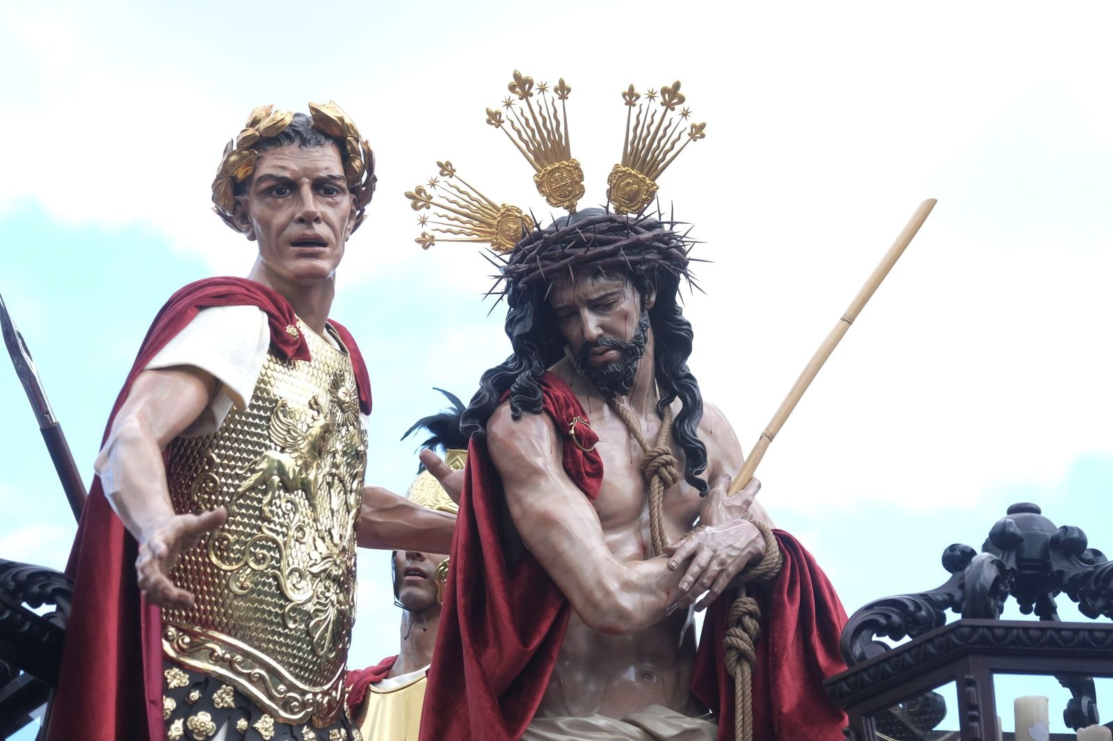 Sábado de Pasión en Córdoba: la procesión de la hermandad de la Presentación al Pueblo de Córdoba, en imágenes