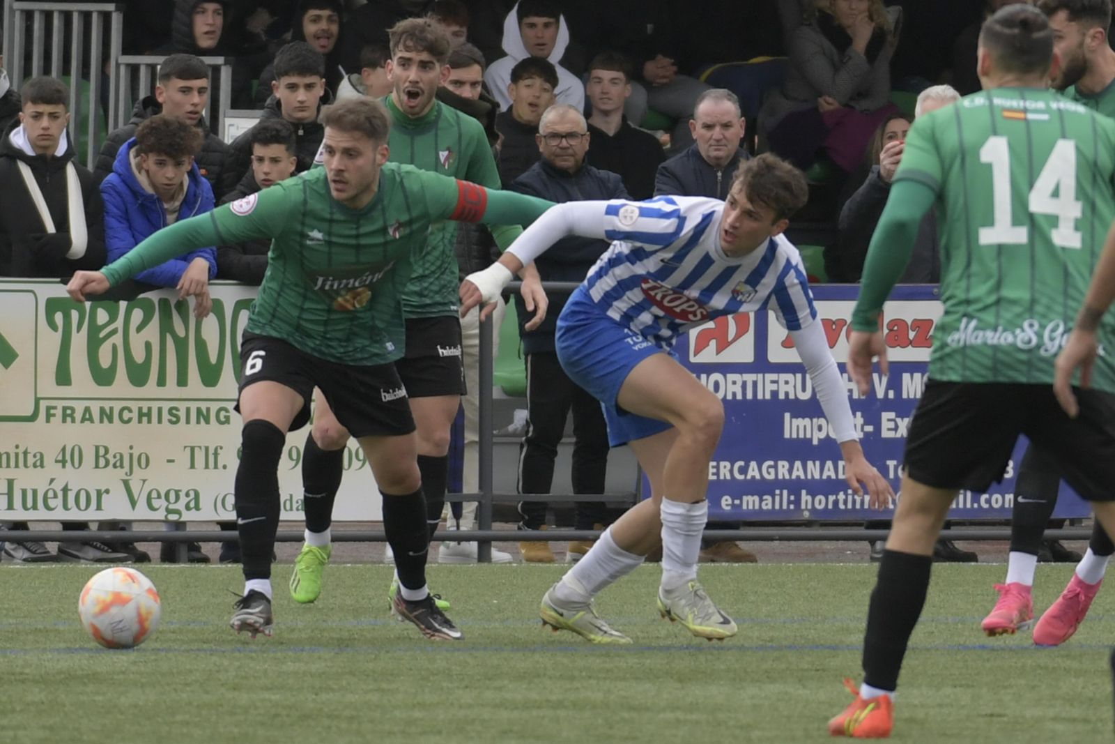 Encuentro de la pasada jornada entre el Huétor Vega y el Motril.