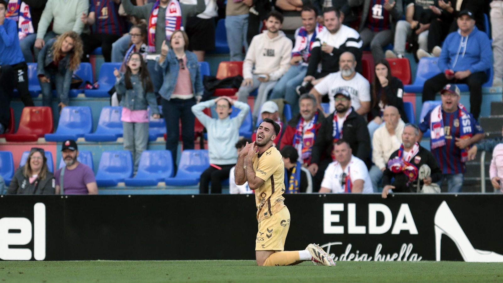 El Eldense-Málaga CF, en fotos