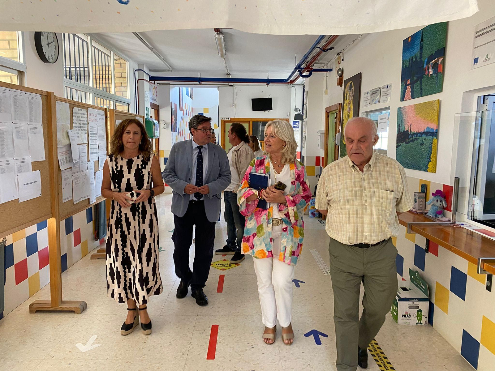 Mercedes Colombo, y Remedios Palma, en el centro educativo.