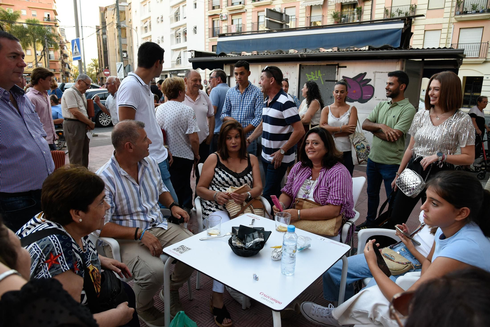 Colombinas 2022: Imágenes del ambiente en la plaza de toros en la novillada del martes
