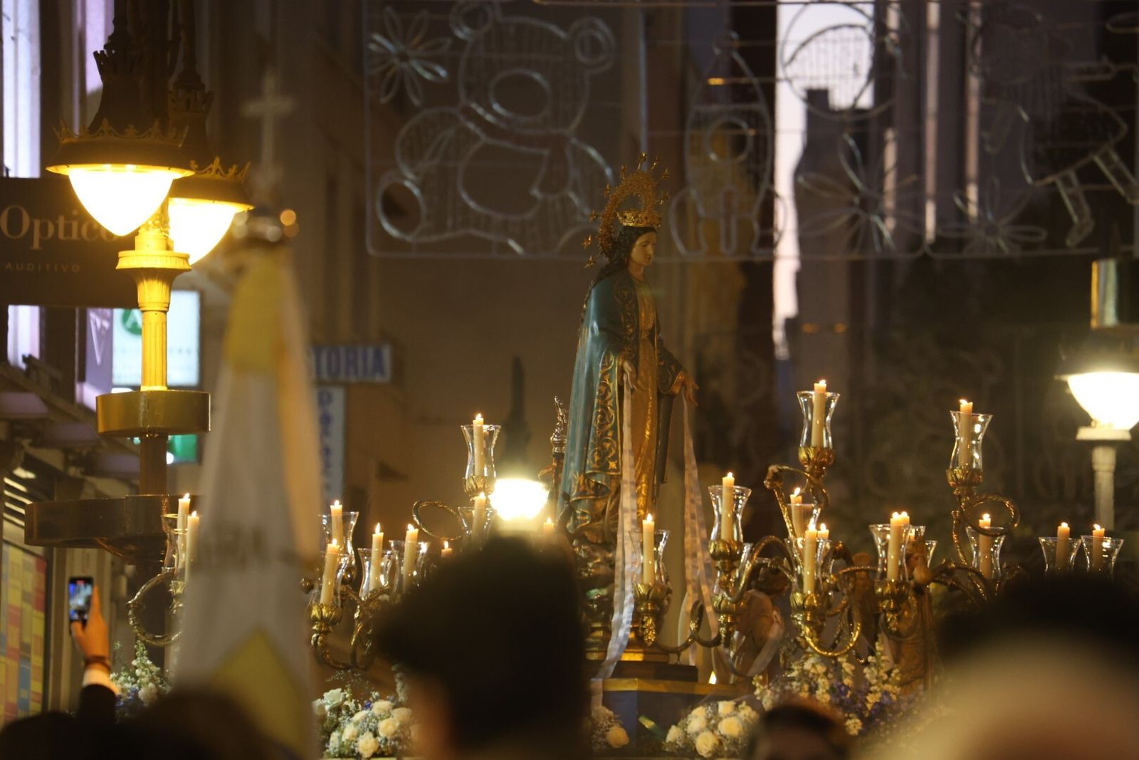 La procesión de la Virgen de la Milagrosa de Córdoba, en imágenes