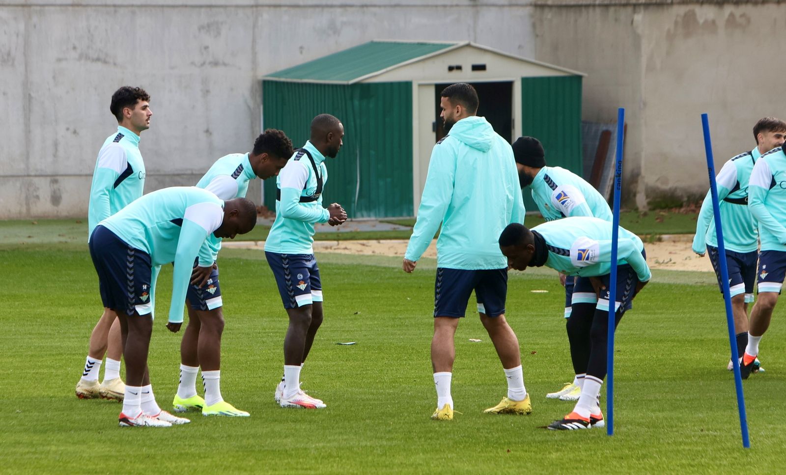 Las fotos del primer entrenamiento de Johnny Cardoso con el Betis
