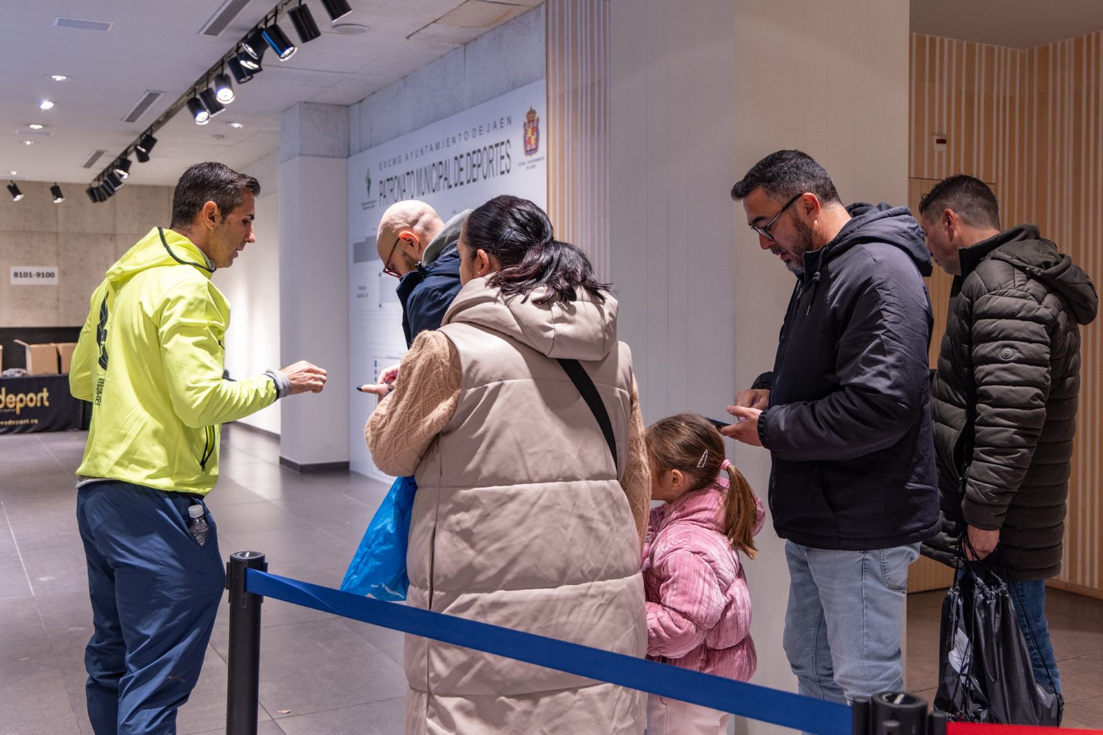 El pistoletazo de salida de la recogida de dorsales de la Carrera de San Antón 2026