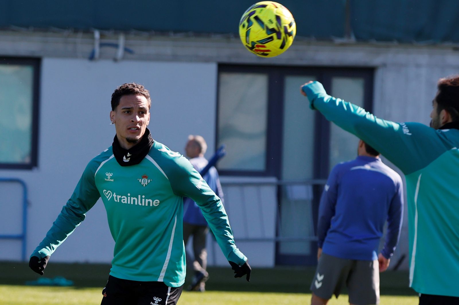 Antony, en un entrenamiento reciente con Ricardo Rodríguez.