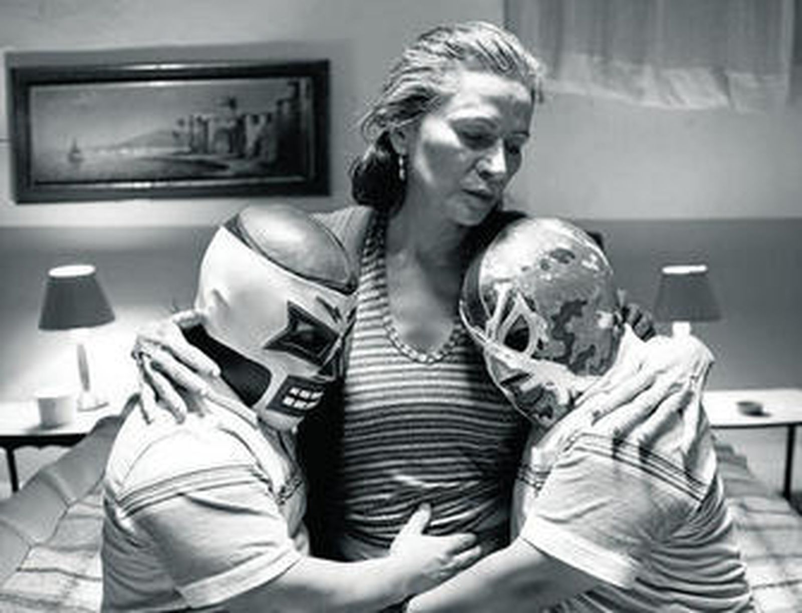 Una de las prostitutas que protagonizan la cinta junto a los dos luchadores enanos.