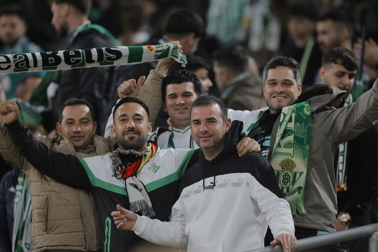 Búscate en las fotos del Betis - Atlético de Madrid
