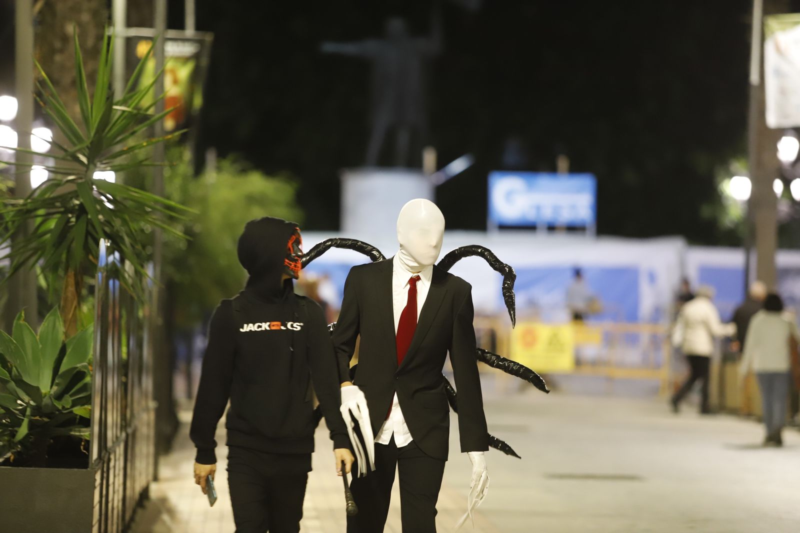 Ambiente de Halloween en las calles de Huelva