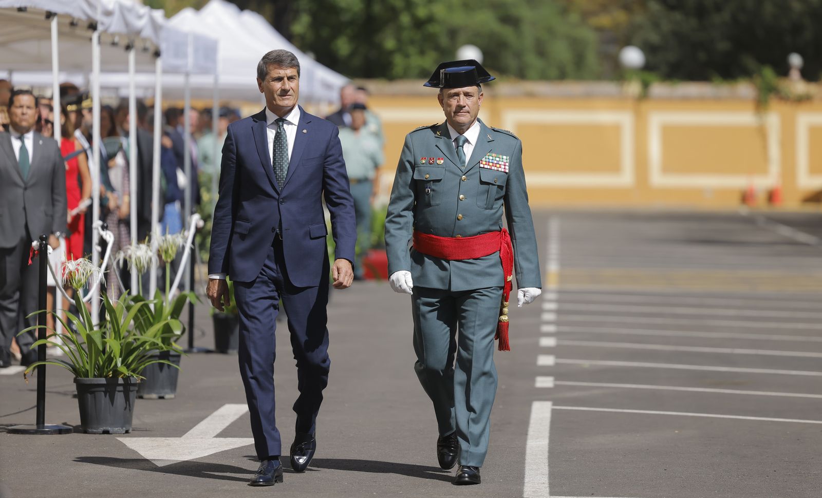 Las fotos de la despedida del  jefe de la IV Zona de la Guardia Civil, Alfonso Rodríguez Castillo