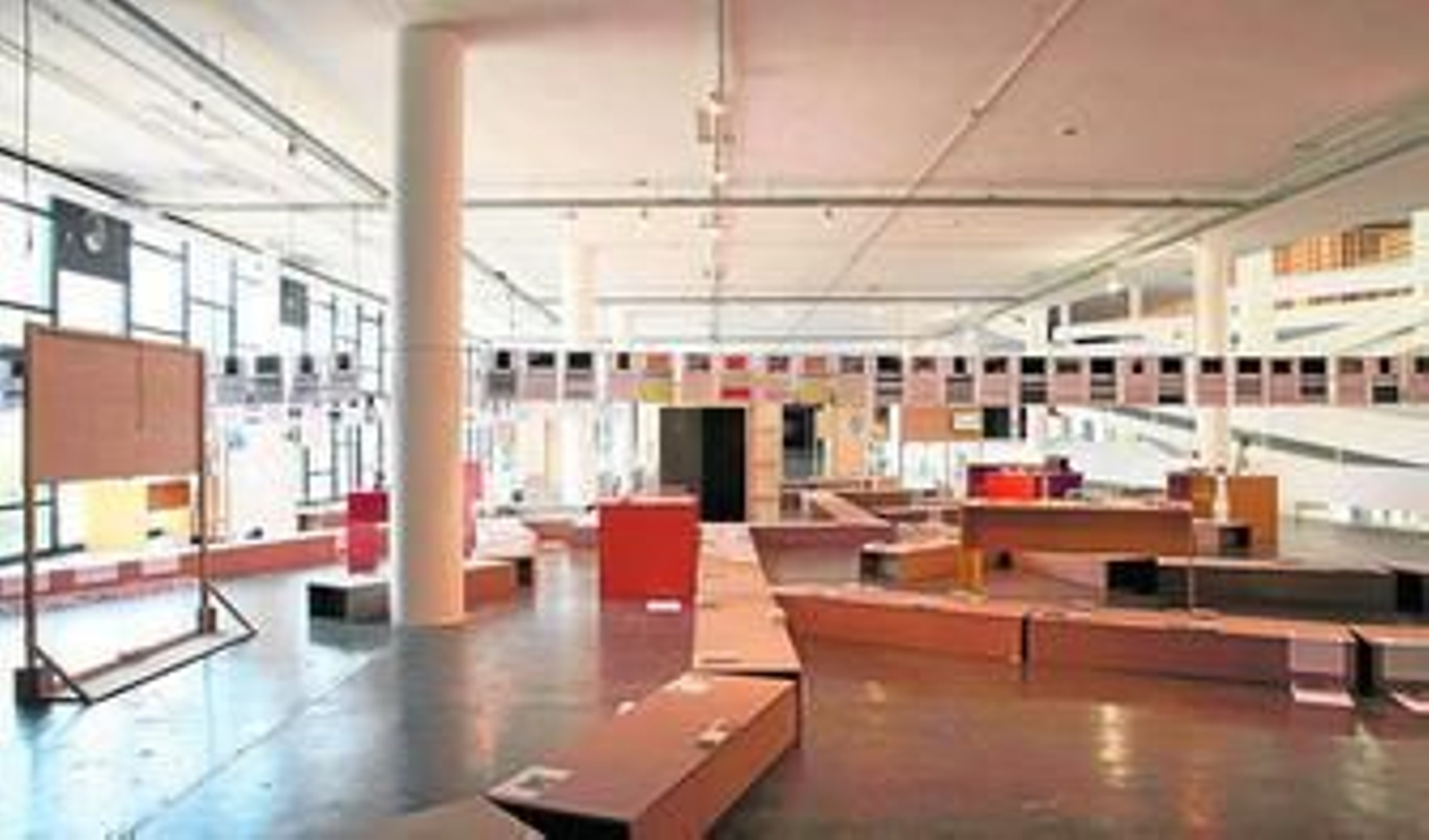 Montaje del Archivo F.X. de Pedro G. Romero en la 31ª edición de la Bienal de Sao Paulo.