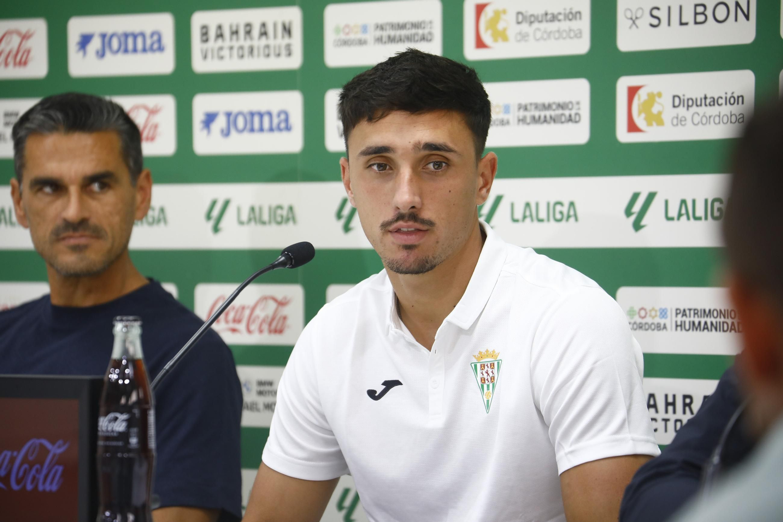 Las mejores fotos de la presentación de Ignasi Vilarrasa como nuevo jugador del Córdoba CF
