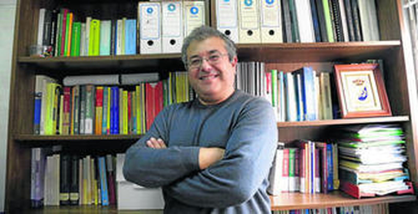 José Luis Torres Chacón, en su despacho de la Facultad de Económicas.