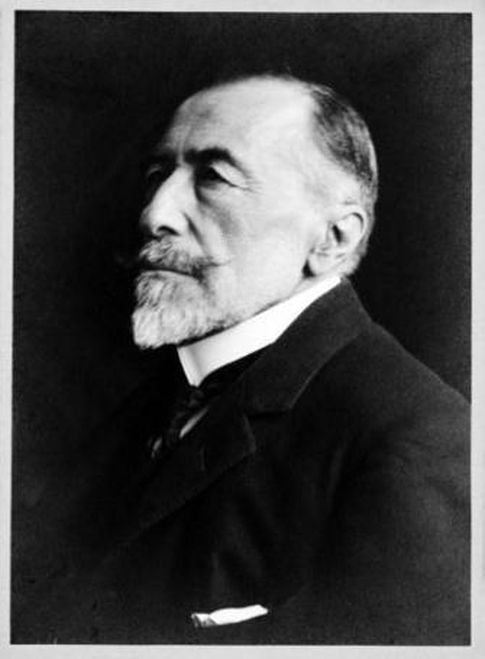 Retrato del escritor anglopolaco.