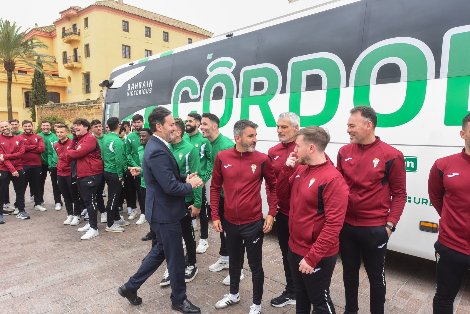 Las mejores fotos de la presentación del nuevo autobús del Córdoba CF