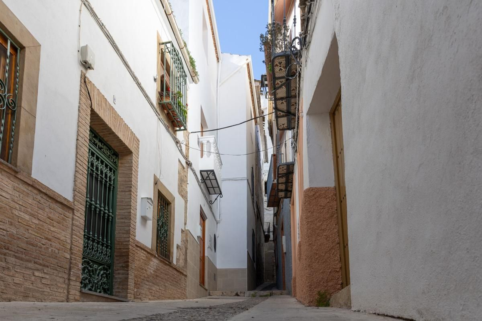 ¿Qué secretos esconde la calle más estrecha de Jaén?