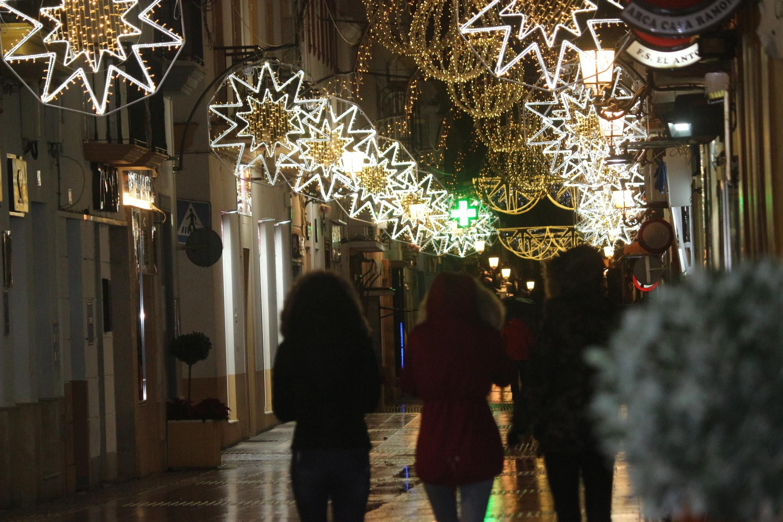 Calle De la Plaza, principal vía comercial de Puerto Real, durante la pasada Navidad