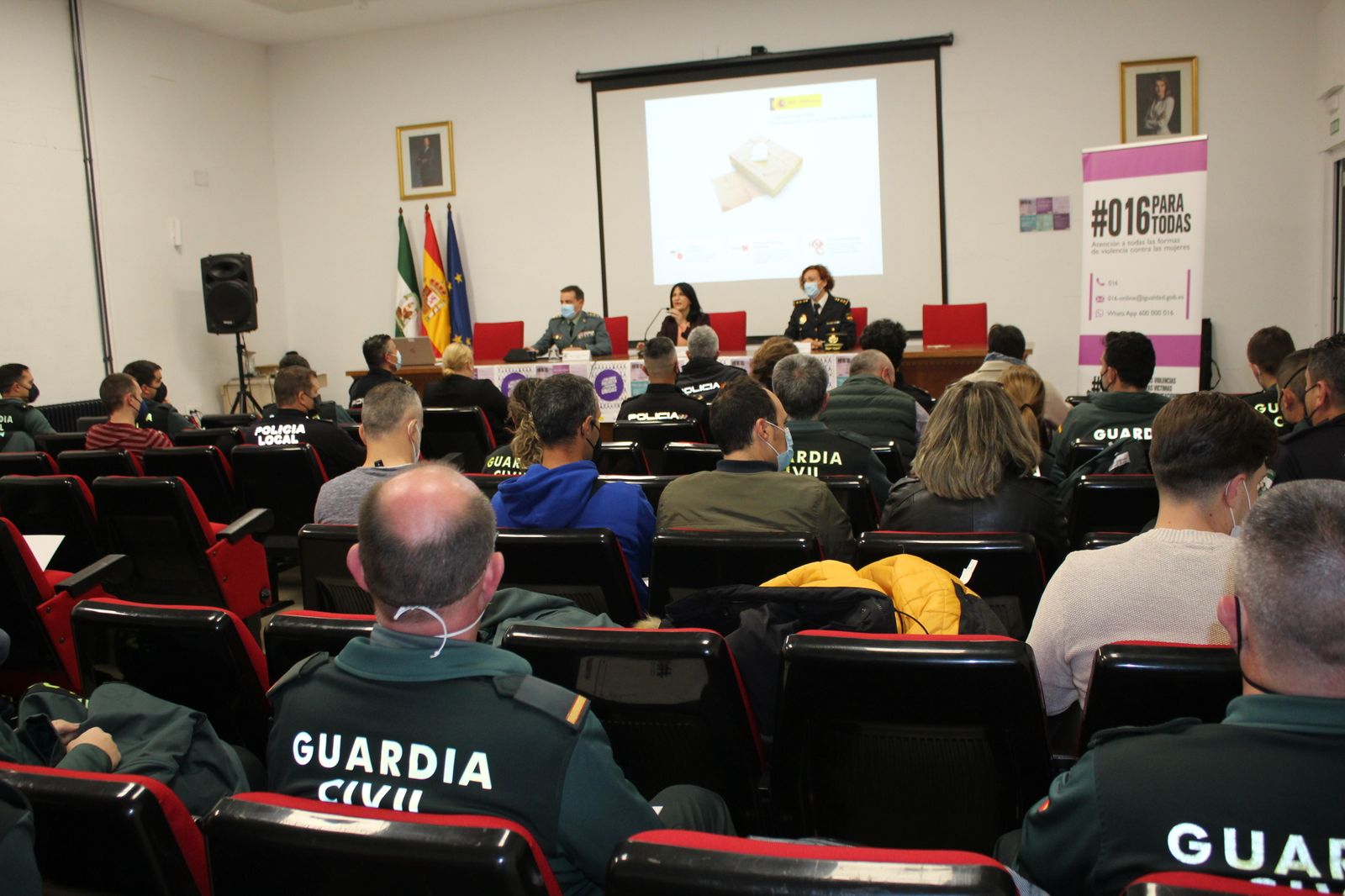 Unos 70 miembros de las Fuerzas de Seguridad han asistido a estas jornadas