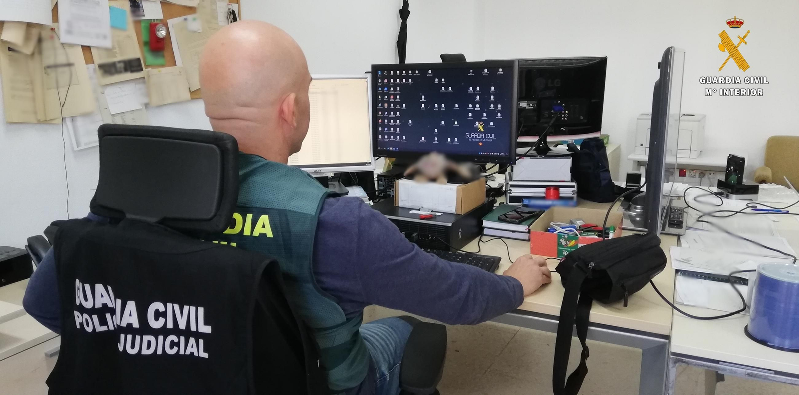 Imagen de archivo de un agente informático de la Guardia Civil