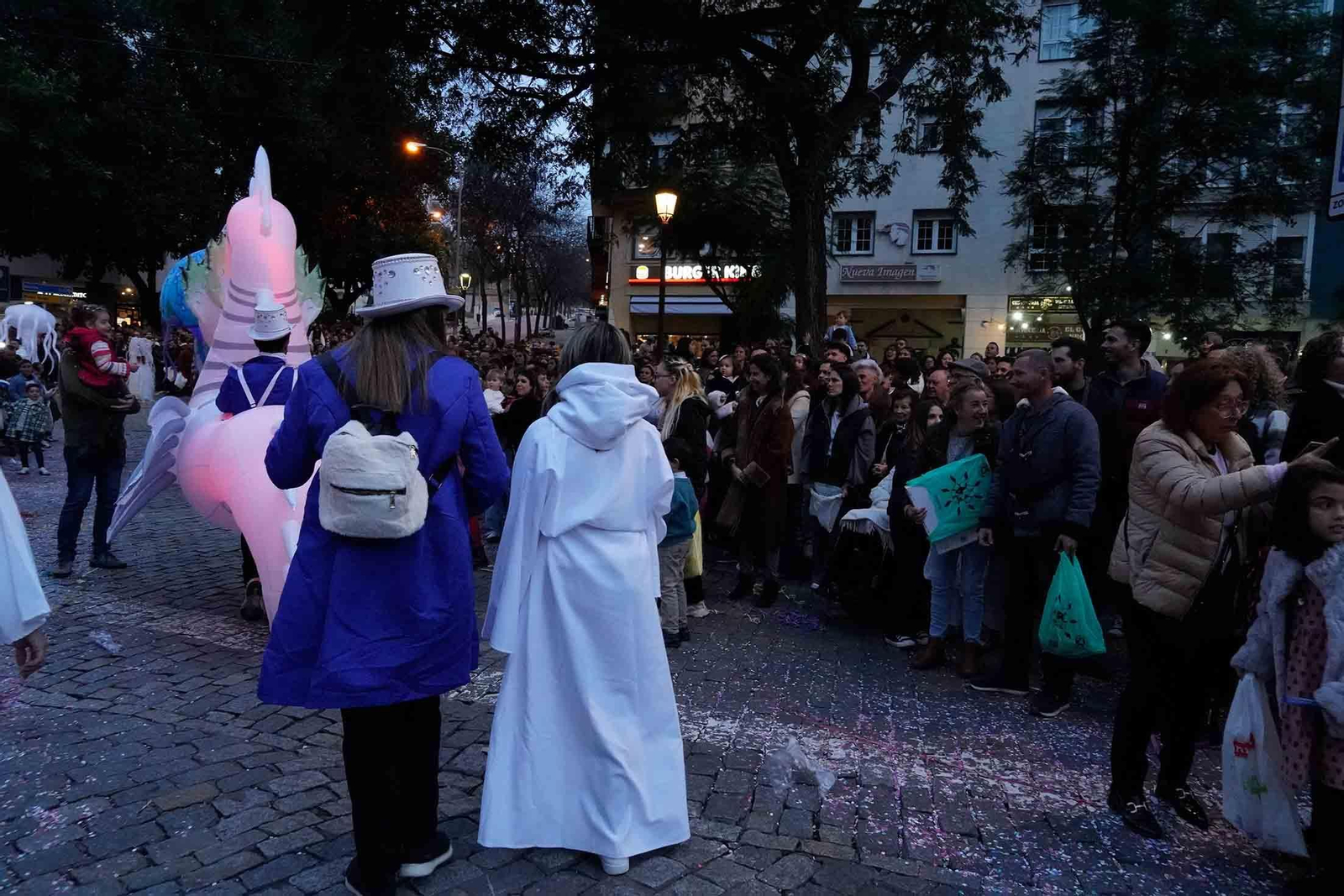 Imágenes de la Cabalgata de los Reyes Magos en Huelva
