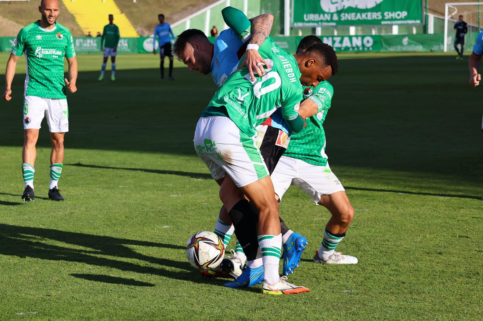 Las imágenes del empate del Córdoba CF en su visita al Cacereño